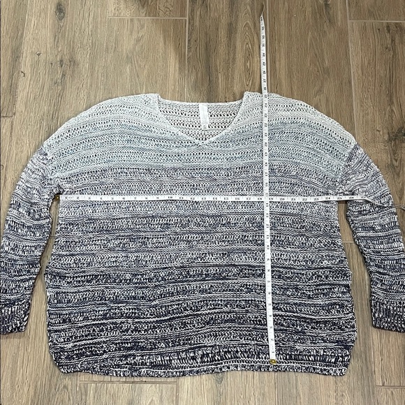 MarlaWynne Sweater Oversized Loose Knit Crochet V-Neck Coastal Ombre Variegated - Picture 7 of 13